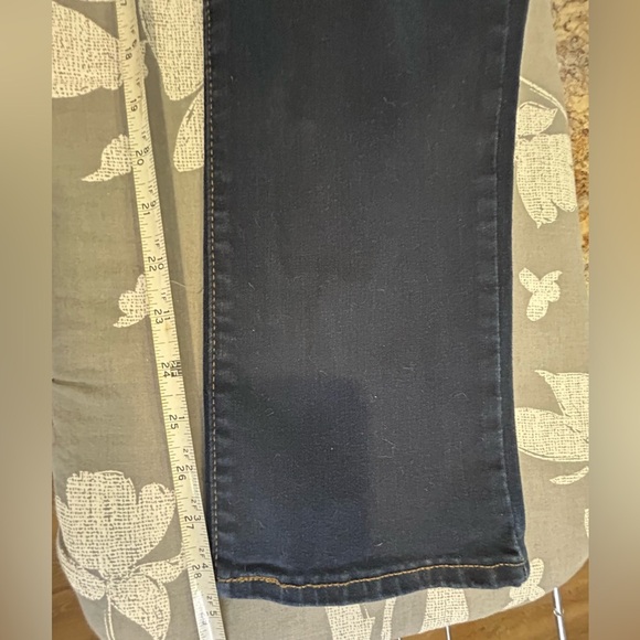 πβLevi'sβ Ladies Classic Mid-Rise Skinny Dark Denim Jeans π - Picture 10 of 12